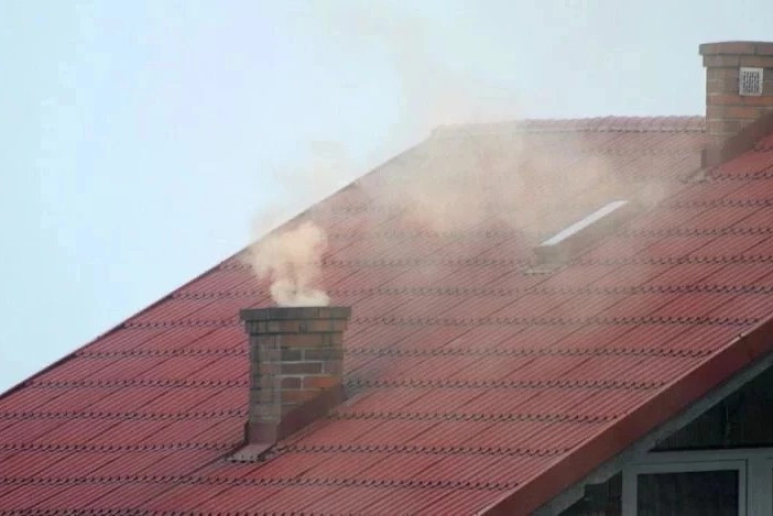 zdjęcie wyróżniające Śląskie wciąż w smogu. Gminy nie radzą sobie z wymianą pieców